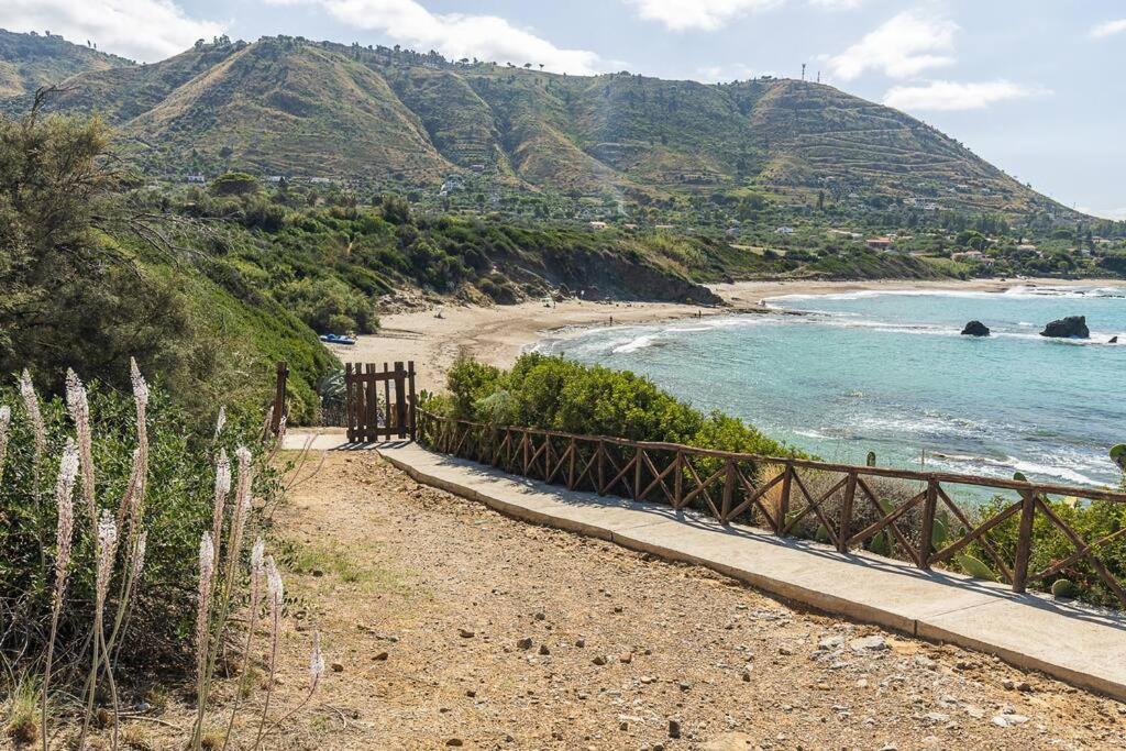Casa Al Mare Dei 7 Emiri Villa Чефалу Екстериор снимка